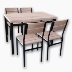 TABLE + 4 CHAISES