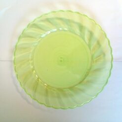 10 ASSIETTES PLASTIQUE TRANSPARENT VERT